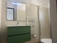 Lovely new T2 apartment bathed in sunshine all day with terrace and private garden Các khách sạn ở Oletta