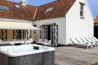 Luxury Villa in Sint-Idesbald with Hot Tub - Hot Tub