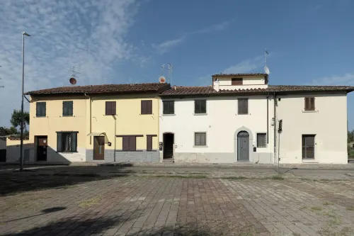 Single-family home Hotels in Scandicci