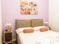 MRB| Real Estate • Maison Ludovica -  Modern Studio Apartment with Garden Hotels in Marino