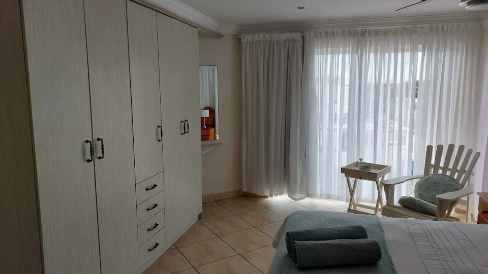 Lovely 2 bedrooms, 2 bathrooms Flat with sea view