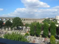 Maison D'artiste Avec Bambouseraie Enchanteresse aux Portes de Paris Hotels in Cachan