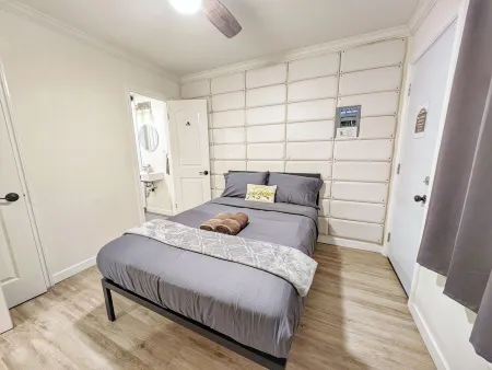 Private 2B1B Guest House in SGV Close to Los Angeles Attractions Отели в г. Эль Монте