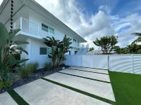 Canal front pool home in Florida key's Islamorada! Access to ocean w/boat lift!!