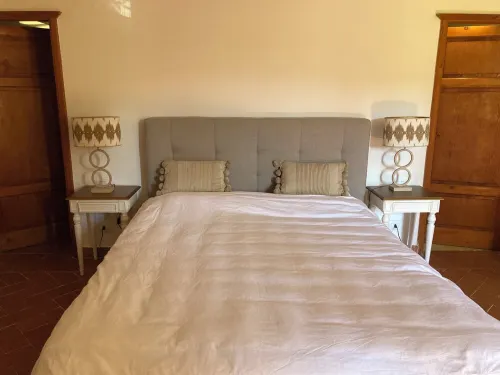 La Villa Gialla, 5 min. from the beach, for 5-6 pers. Beautiful and quiet location. Hotels in Marciana