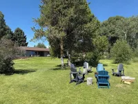 Cozy River Side Home, Barrel Sauna, Wood Burning Stove and Fire Pit Hotels near Midland Hill