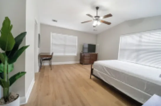 3 BR/3 BA Cozy Townhomes - 3 Miles from the Masters