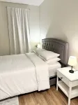 Upscale Cozy 2-bedroom apartment with AC, WiFi Hotels in Passaic