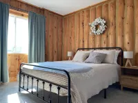 Cozy Family-Friendly Log Cabin Retreat in the Mountains