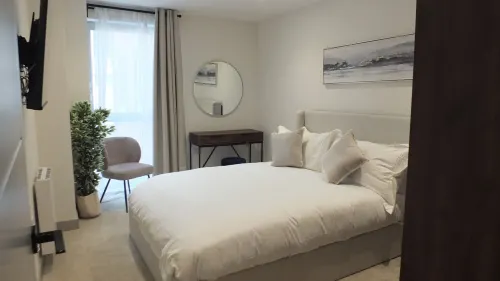 Entire Prestige Apartment in Poole Quay - Free Parking, WiFi & Netflix