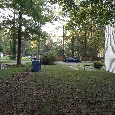 NEWLY REMODELED 2 BEDROOM DUPLEX