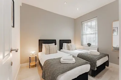 The Stylish Shamrock City Escape |  Garden | 10 minutes from Westfield Stratford Hotel in zona Leyton