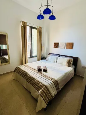 Beautiful spacious apartment in center .