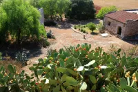 Lodge Scirocco for 2 p with kitchen, in Masseria with shared pool in Salento Hotels in Presicce