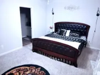 Private Clean Quiet Suite in a shared New House in Anna with Private Bathroom