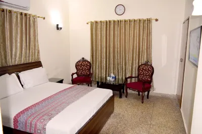 BATH ISLAND GUESTHOUSES KARACHI Hotels in Bath Island
