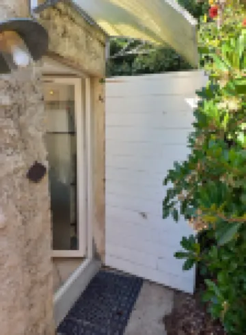 GUEST HOUSE PANORAMIC VIEW OF THE HILLS FROM THE QUIET TERRACE