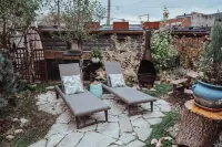 Boho Art cottage in hip Bay View, Milw neighborhood- 3bed, Sauna, Hot Tub