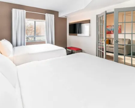 Comfort Suites Hotels in London