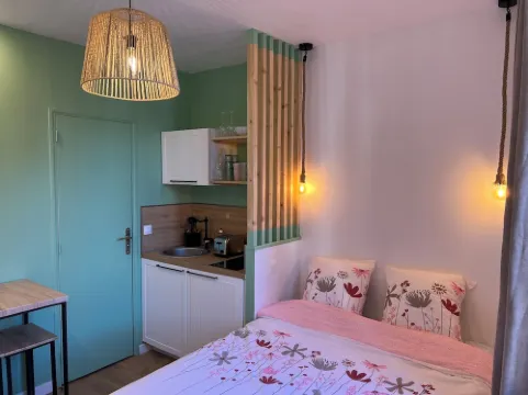 "La Capucine" Cosy studio in the historic center of Honfleur