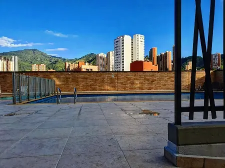 Hermoso y comodo apartamento con vista a la ciudad  en sabaneta,cerca a todo!