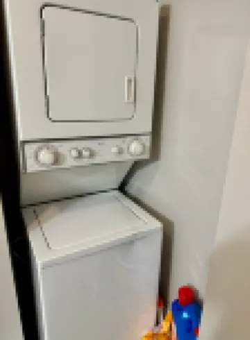 Top Rated - PRIME Location - Parking Free - CLEAN