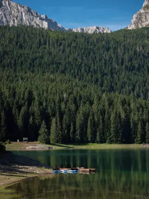 Cozy 3BR Villa near Durmitor National Park - Free WiFi & Parking - Nature Escape のホテル