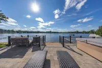 Lakefront Hot Tub, Beach & More! Hotels in White Lake charter Township