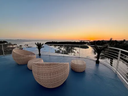 Exclusive 5-Level Waterfront Solstice House on Sarasota Bay