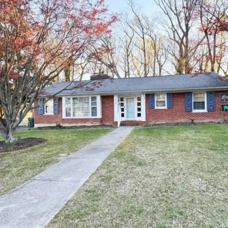 Welcoming 3bd/2ba near Averett