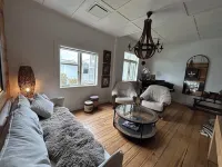 Stunning fully renovated Cambridge Villa!