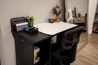 Cozy Montrose studio apartment with free parking & WiFi!