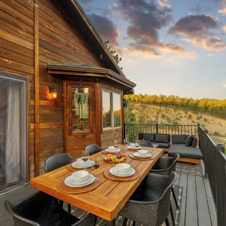 Downtown Bailey Mountain Escape with Sauna, Hot tub and Designated Game Room