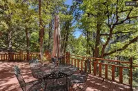 Peaceful, picturesque, Cabin in the mountains !