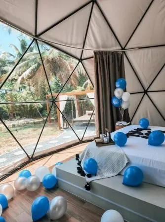 Unique Dome with hot tub, bbq, jacuzzi, near beach