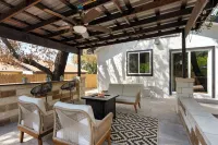 Charming 4-bedroom house, walkable to Downtown Georgetown Restaurants & Shopping