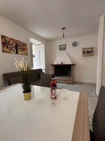 Ai Piedi di un Bellissimo Castello una Casa Fornita di Tutti i Comfort Отели в г. Roccascalegna