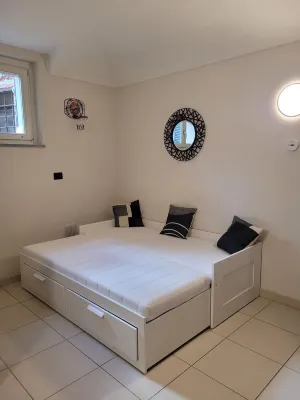 Alice Apartments - Heron, Spacious studio apartment in the historic center of Crescentino