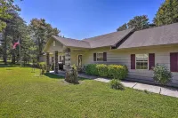 Fish, Kayak and More Lakefront Georgia Home - 3-Star