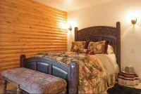 Sedona Creekfront Hideaway ~ a beautiful private home on 2 acres of creek front