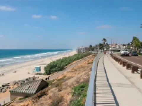 1BR Guest Apartment On Private Estate -KING BED- Pick Oranges by the Front Door Hotels in Vista