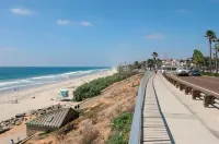 1BR Guest Apartment On Private Estate -KING BED- Pick Oranges by the Front Door