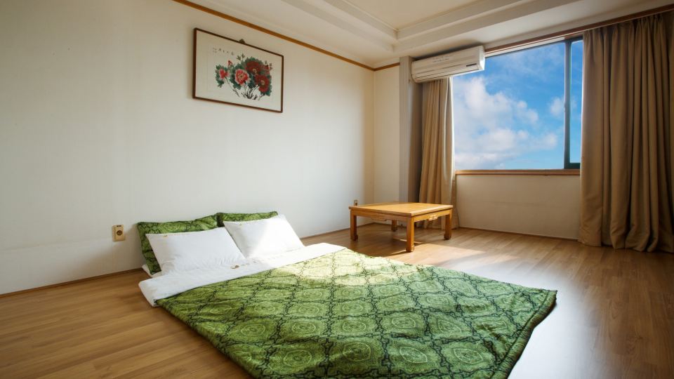 Yakam Tourist Hongyumchon Hotel