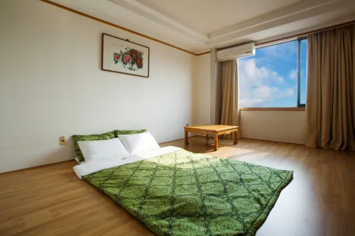 Yakam Tourist Hongyumchon Hotel - Hot Springs
