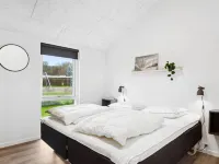 "Clare" - 100m from the Sea Hotels in Sjolund