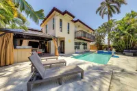 Pool & Home Theater: Lighthouse Point Home! - Pools
