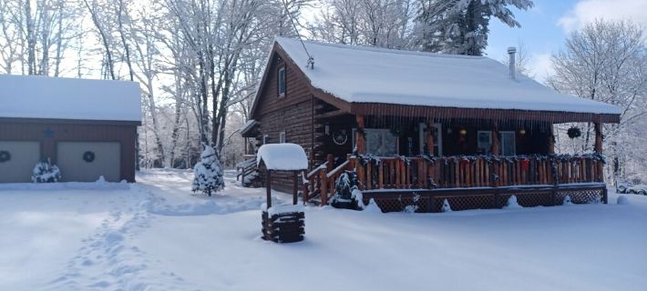 Cozy Log Cabin Near Cooperstown Dreams Park and All- Star Village Hotels in Delaware County