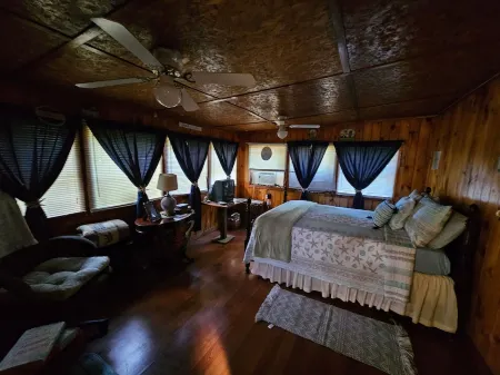 Woodland Cottage Sylvan Beach