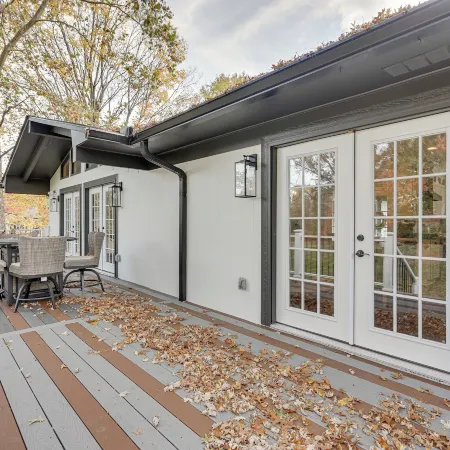 Powell Home w/ Fire Pit - 5 Mi to Columbus Zoo!