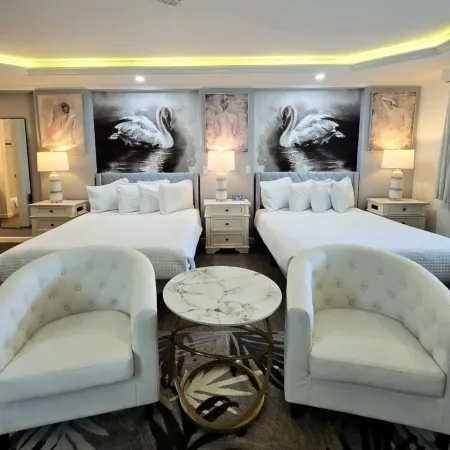 Island House Resort Hotel